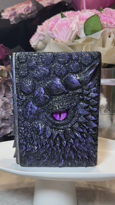 Cuaderno de Ojo de Dragón Hecho a Mano en 3D Púrpura con Paquete de Reemplazo Cuaderno Retro de Ojo de Dragón Manualidades Diario de Dragón en Relieve 3D Hecho a Mano Manualidades de Resina de Alta Calidad Regalo de Decoración de Escritorio