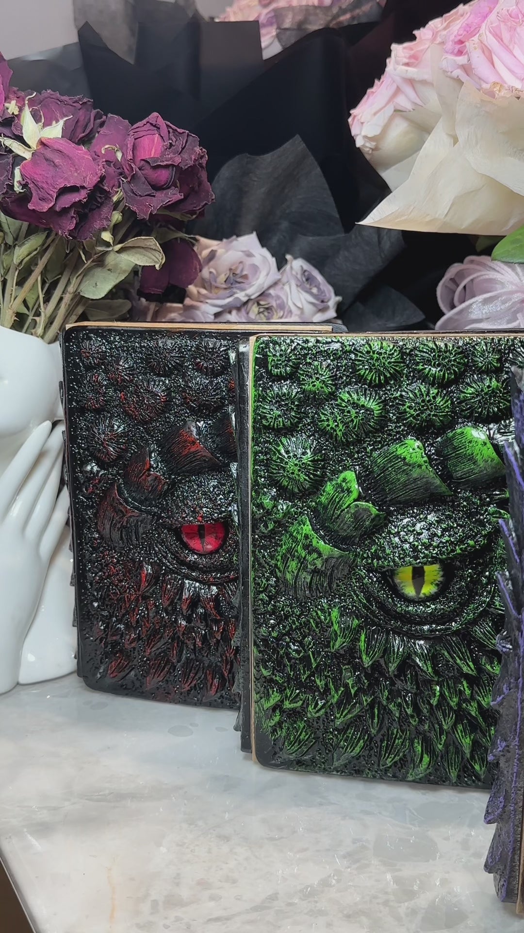 Cuaderno de ojo de dragón hecho a mano en 3D con paquete de repuesto Cuaderno de ojo de dragón retro Manualidades Diario de dragón en relieve 3D hecho a mano Artesanía de resina de alta calidad Regalo de decoración de escritorio